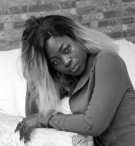 portrait-africaine-sur-sofa