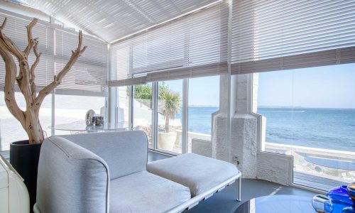 salon-vue-sur-mer